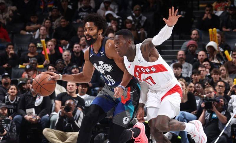 包含窗口期多伦多猛龙备战意甲；外线爆发细节曝光；气氛紧张；资深球员宣示担当的词条