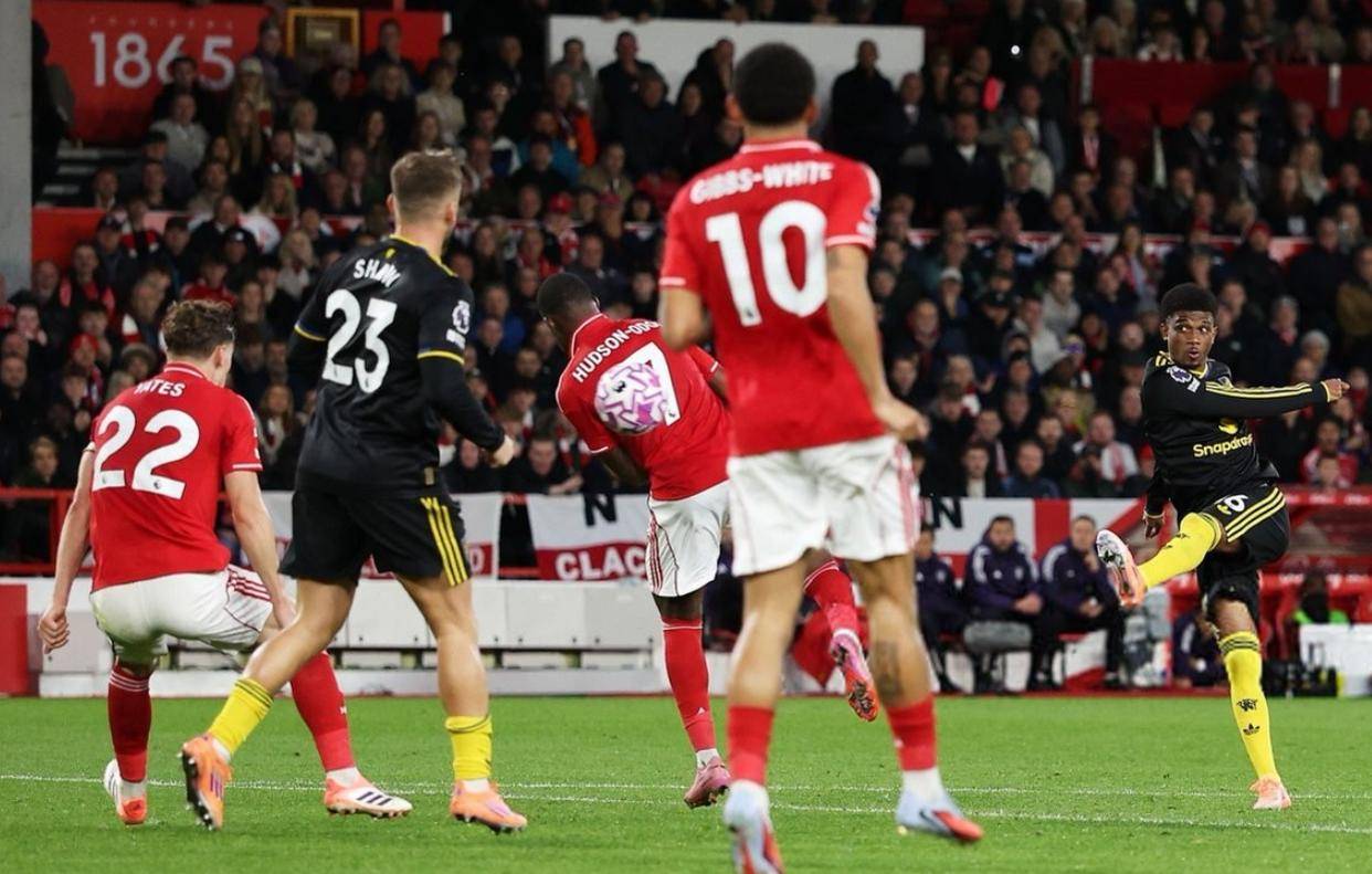 皇家马德里发布备战花絮,赛后临场应变,英超任务艰巨,赛程密集仍需轮换(皇家马德里首页) 皇家马德里发布备战花絮,赛后临场应变,英超任务艰巨,赛程密集仍需轮换(皇家马德里首页)