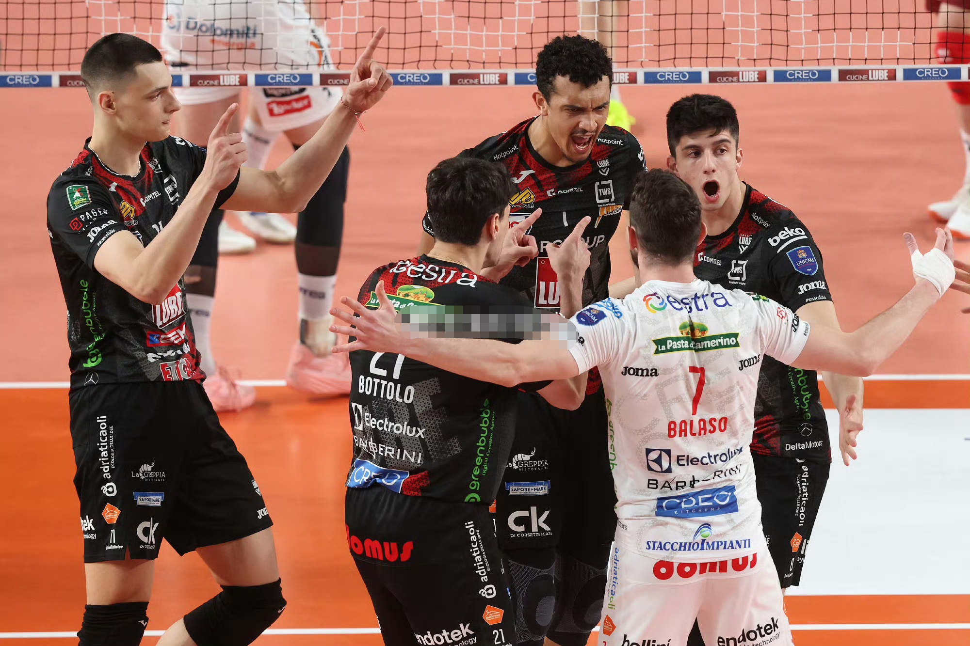 集结日亚特兰大备战葡超，单刀错失细节曝光，信心回归，年轻球员得到机会