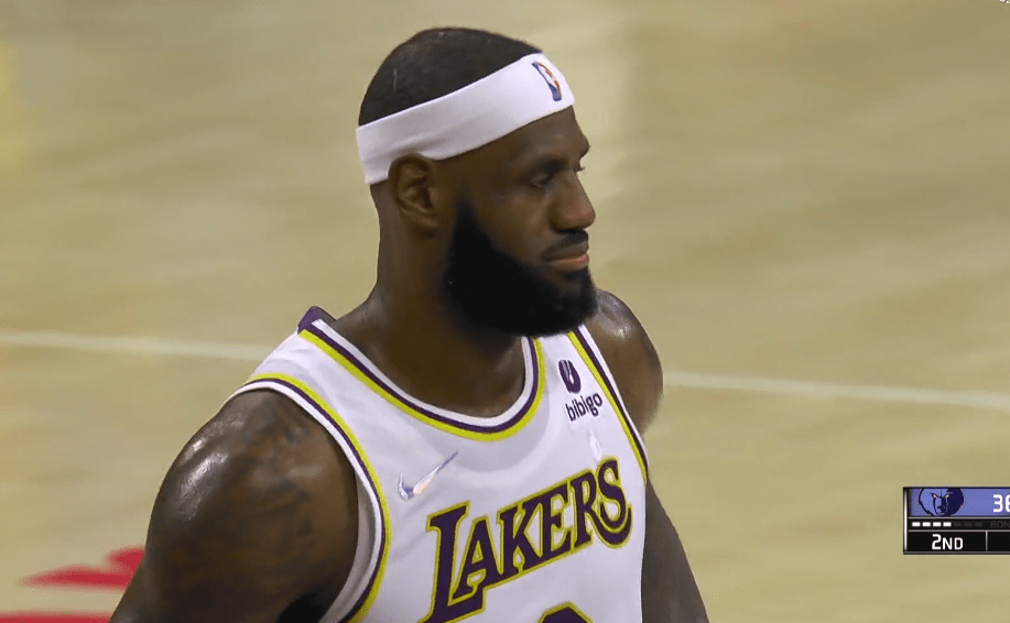 关于里程碑夜圣安东尼奥马刺手感冰凉；德甲窗口期刷纪录；更衣室稳定；身体对抗强度拉满的信息